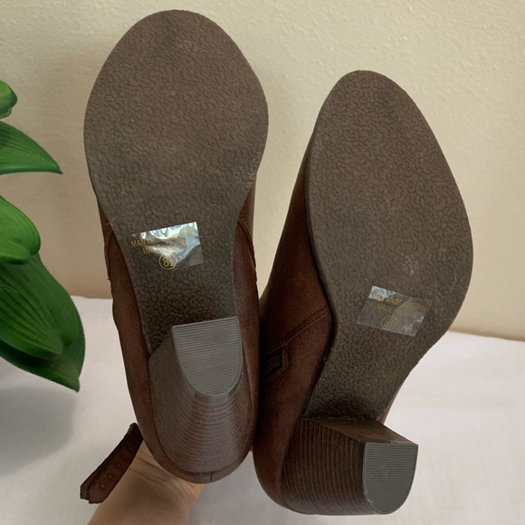 NWOT Nature Breeze Outcast-01
Distressed PU Almond Toe Ankle Boot Size 8.5 - Picture 7 of 8